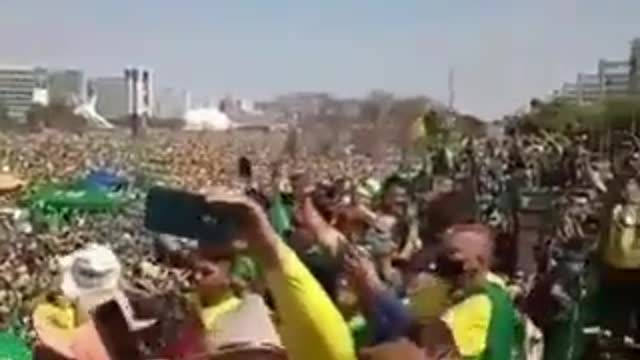 la fête de l'indépendance du Brésil transformée en soutien à Bolsonaro,