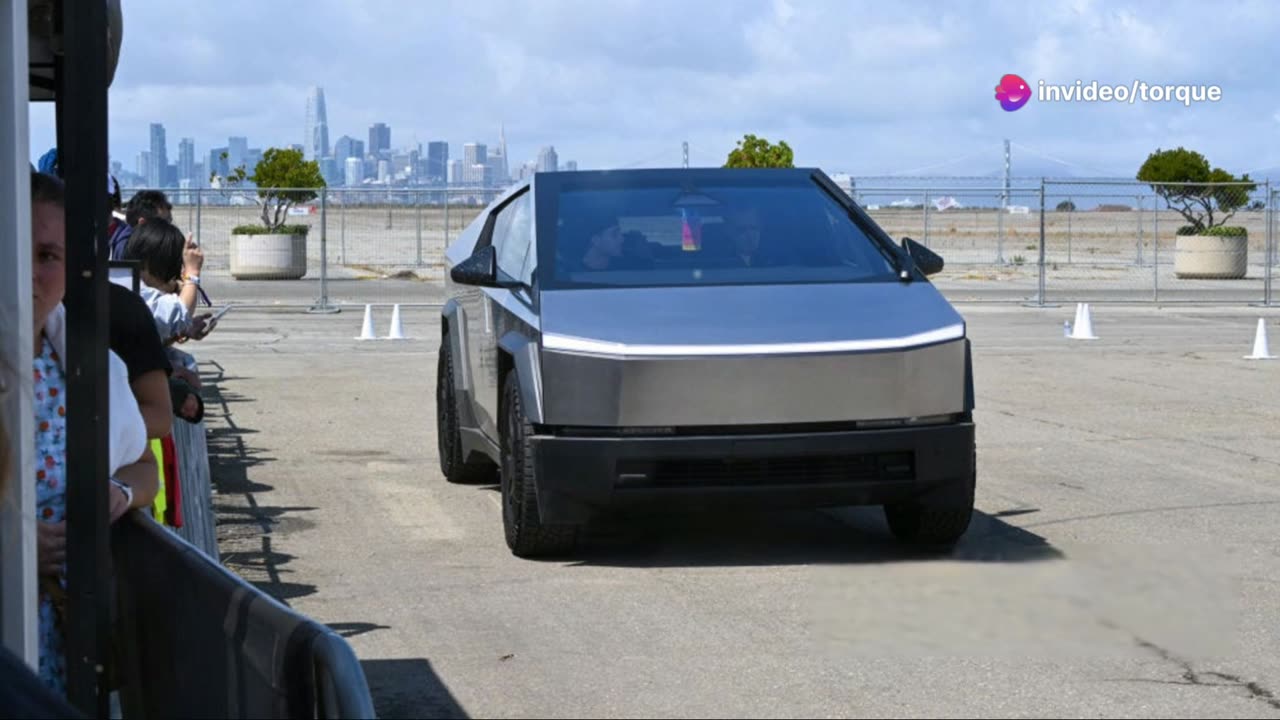 Tesla Cybertruck's New FSD Update 2024