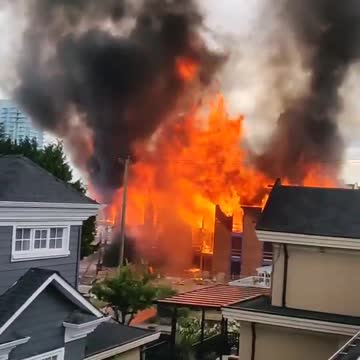 Massive fire captured on camera in Vancouver, Canada