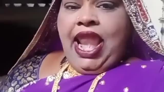 Funny aunty hindi song