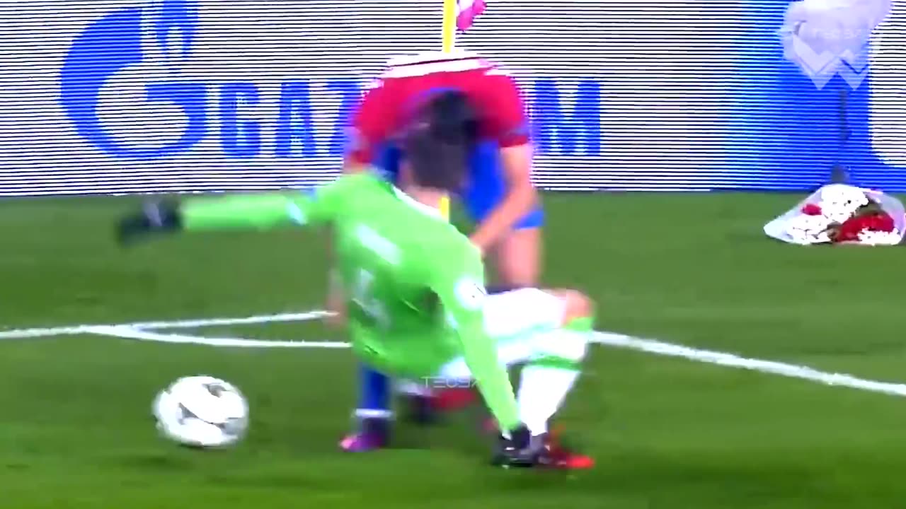 Football moments when 1 vs 1 isn't fair - kopie