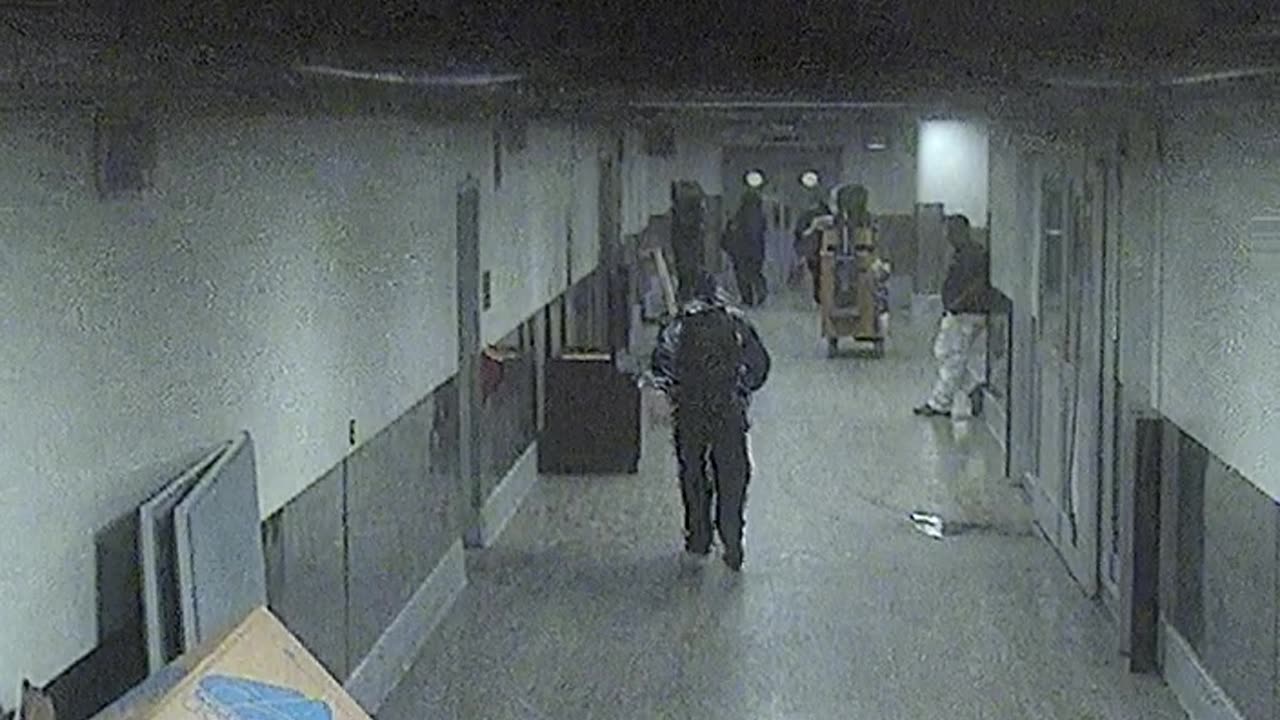 6096RHOBSBLoadingDockHallway_2021-01-05_05h42min20s197ms.mp4