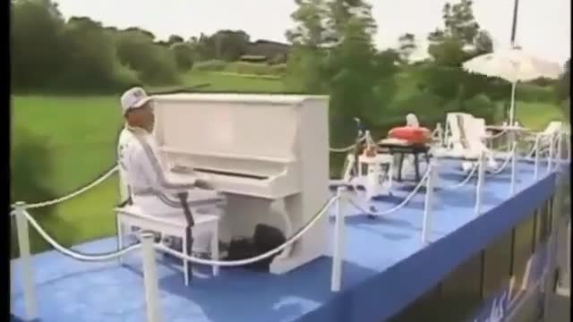 The missing piano and the man