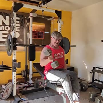 65 yr old SEATED DB CURLS 35lbx10r 🎥 MONDAY NOV 13th PRESSES / PULL-UPS