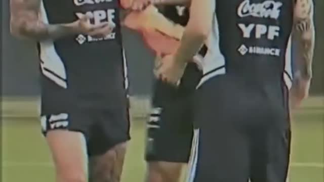 Messi and depaul funny fight over messi's joke..Funny moments in Argentina