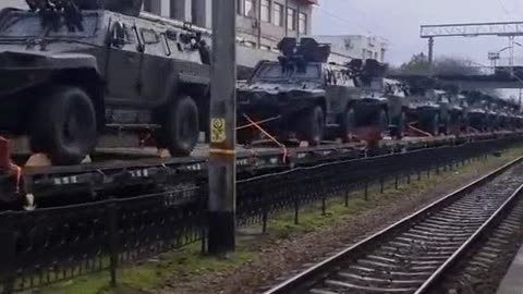 Turecká vojenská vozidla Otokar Cobra II putují z Rumunska na ukrajinskou frontu