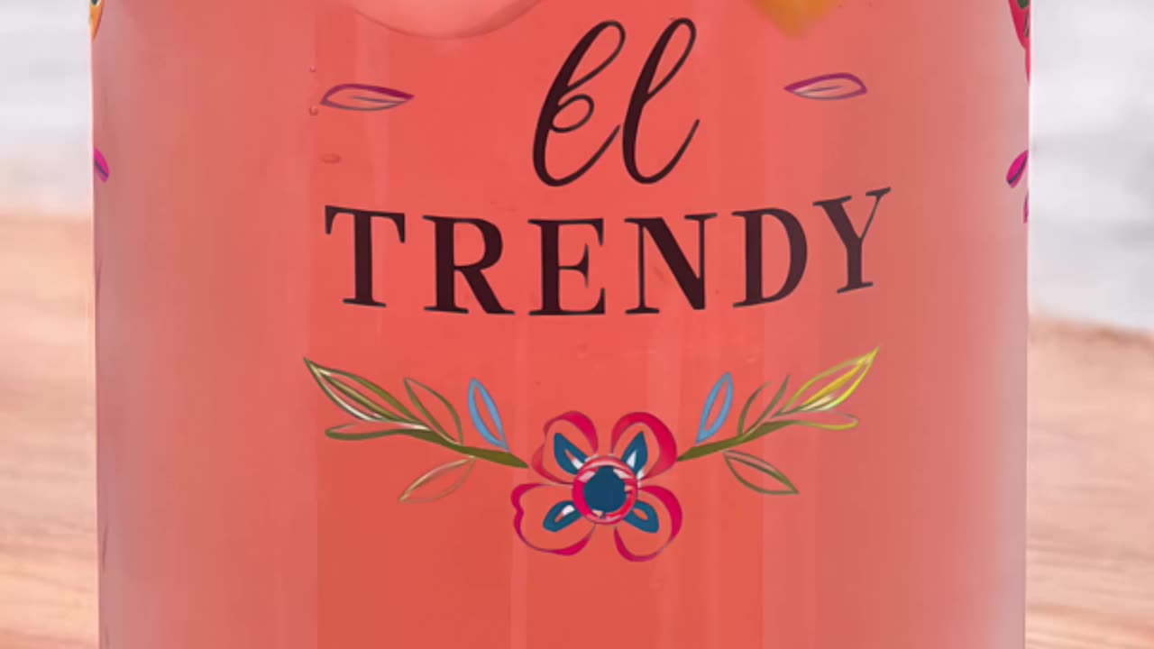 ¿Listo para tomar con estilo? #vidatrendy #estilounico