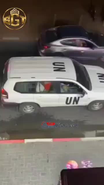 UN workers having sex in a UN car