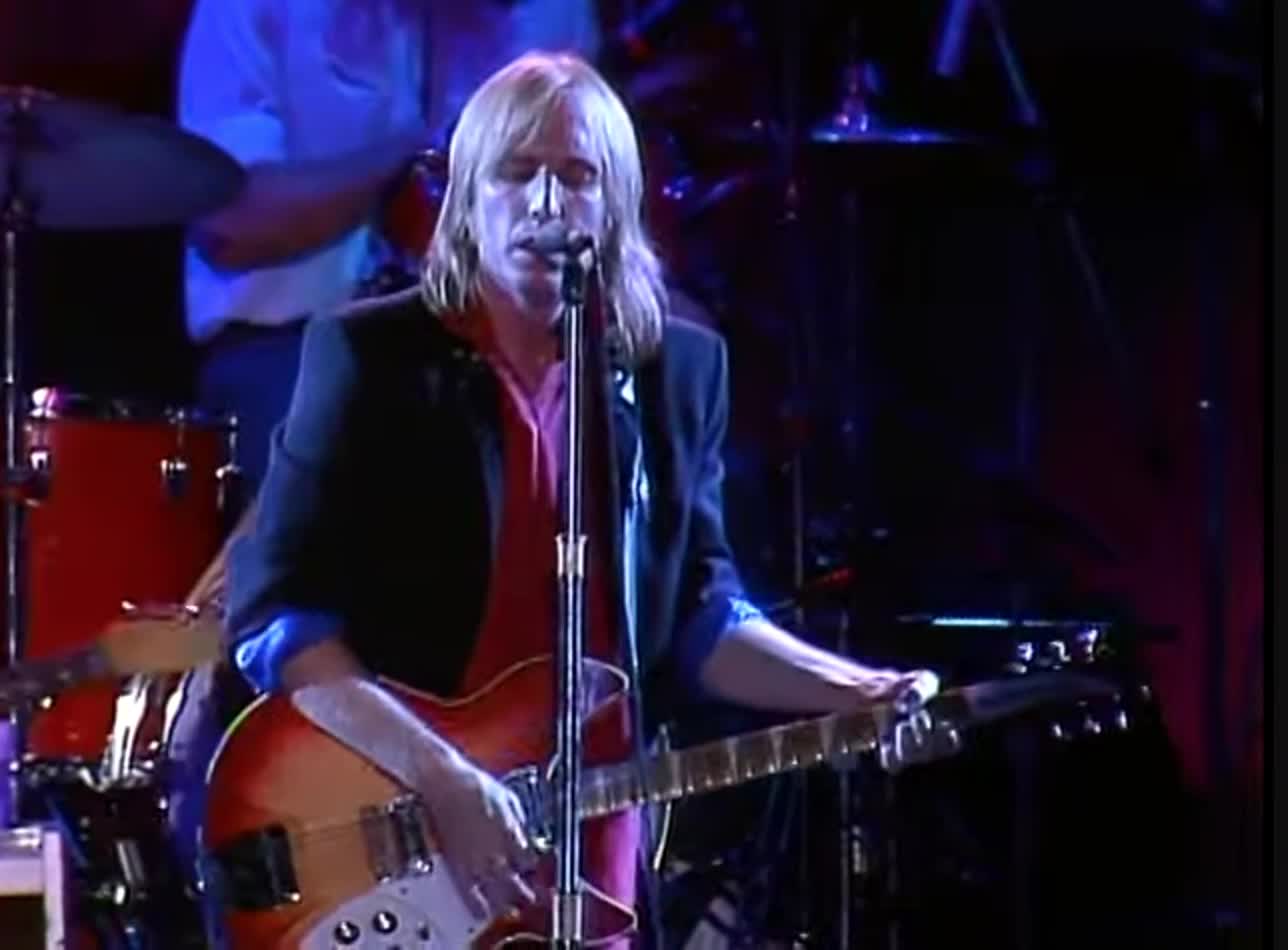 Tom Petty and the Heartbreakers - Straight Into Darkness (Live at Farm Aid 1985)