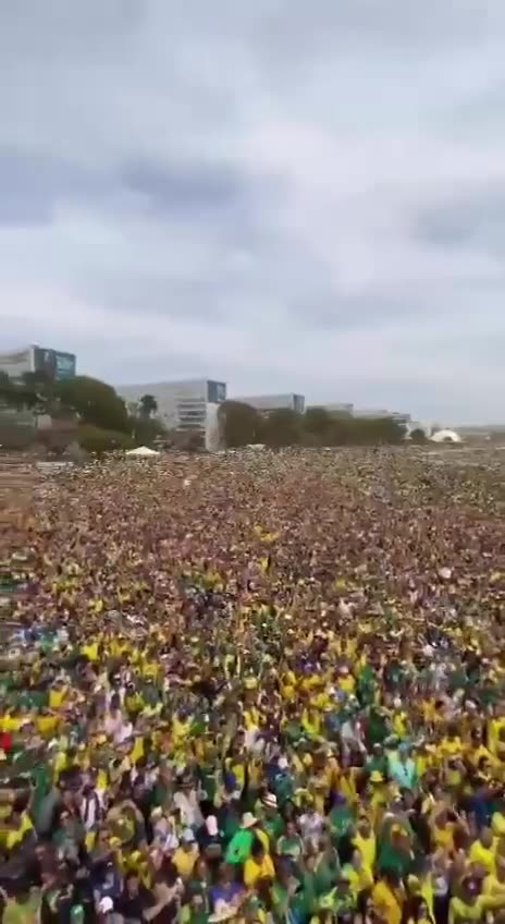 Brazil 09/07/2022 - Hundreds of thousands of people are on the streets,