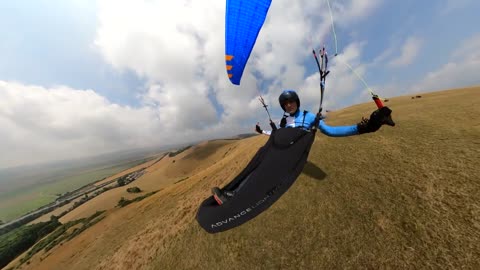 CATCHING CLOUDS - Beauty of Paragliding