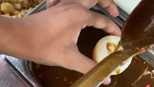 Hollowed semolina with Potato-Garbanzo mash and Cumin-Tamarind water