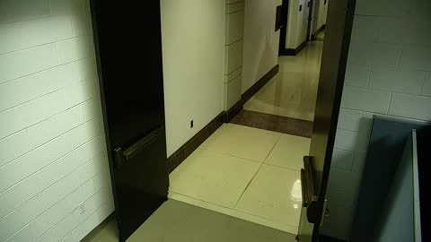 7046CVCLLElevator#3Lobby_2021-01-05_00h00min01s400ms.mp4