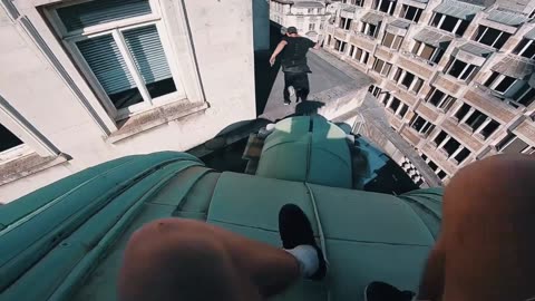 London Rooftop Escape POV 🇬🇧