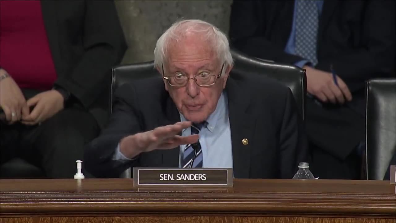 Starbucks CEO Gives Bernie Sanders a Much-Needed Reality Check (VIDEO)