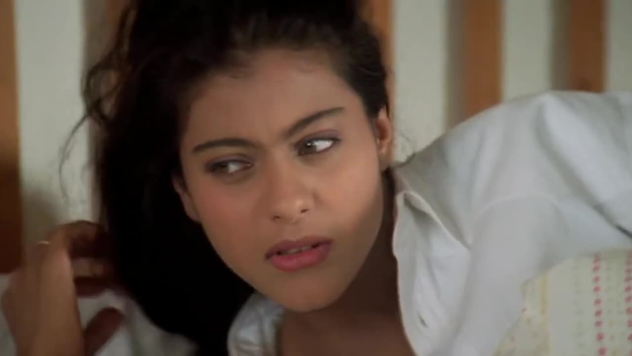 Zara Sa Jhoom Loon Main_DDLJ_Saharukh& Kajal