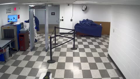 6134RHOBG3G308CLobby8Entrance_2021-01-06_05h20min00s810ms.mp4