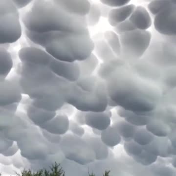 Does this sky look normal to you?