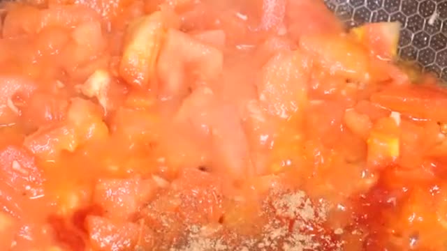 tomato noodle slice soup