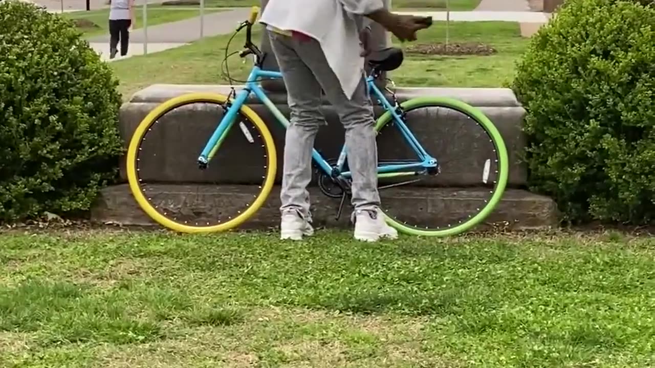 BIKE THIEF CAUGHT IN THE ACT shorts pranks.