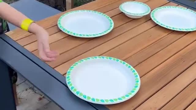 Back to School BBQ made easy thanks to Hefty’s new line of Compostable Printed Paper products.
