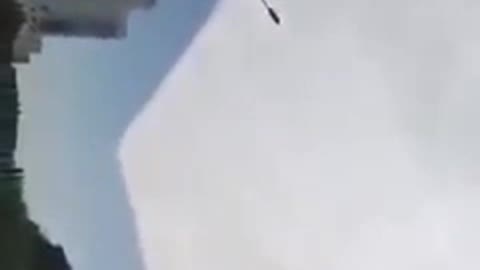 하프로 만든 각진 구름.. 지진도 만들 수 있음. 누굴 죽일 수도 있음. 아주 쉽게