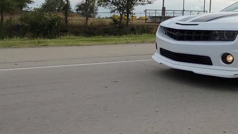 Camaro SS vs C6 Corvette