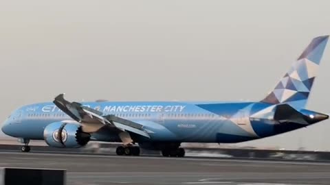Manchester city's Airlines landing