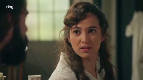 La Promesa: El primer acercamiento de Catalina y Adriano #LaPromesa368 | RTVE Series