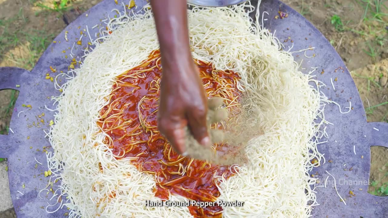 CHICKEN NOODLES Chinese Hakka Chicken Noodles Recipe Cooking in Village Chinese Street Food