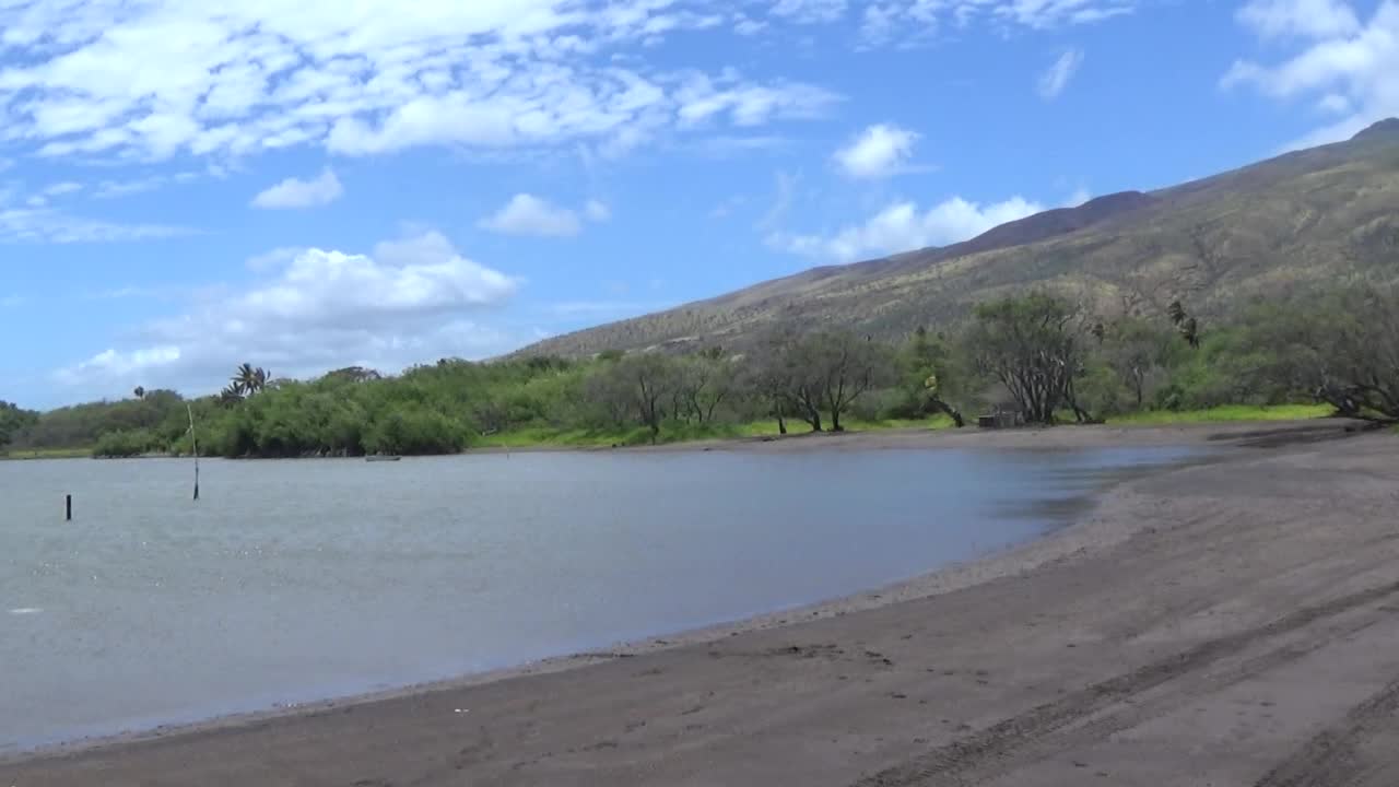 Kaunakakai, HI — Kamalo Wharf Beach