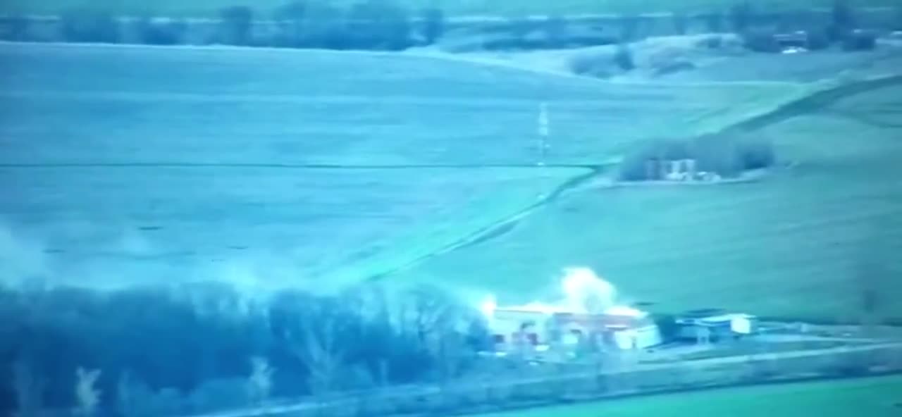 Russia x Ukraine War Footage - Artillery Fire in Kharkiv Oblast.