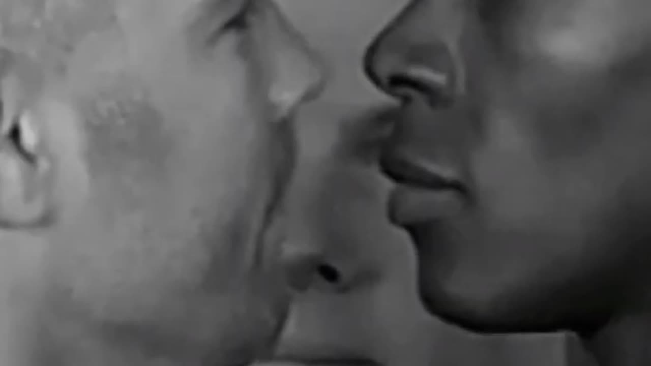 Adesanya reacts on his face-off against Du Plessis UFC305 #ufc #mma #trending
