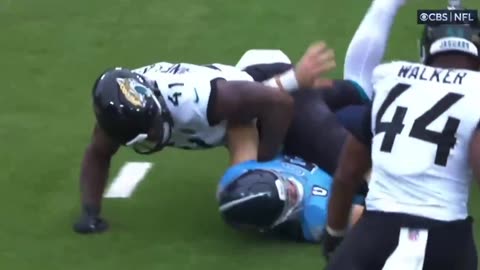 Titans Will Levis Injured his right shoulder on this play