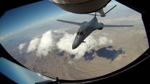 Stunning Video of B-1 Lancer in Action • Takeoff & Landing [Training Footage]1