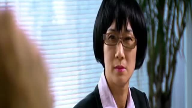 Serve una traduttrice? 😆😆😆