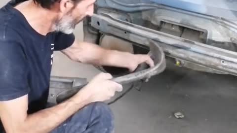 Special tool use method for vehicle repair