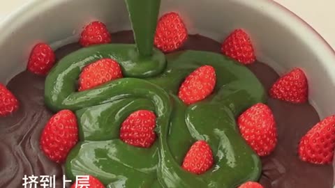 Strawberry and creamy fruity chocolate making cake