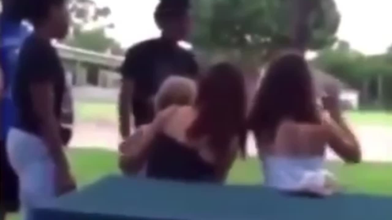 Woman Pulls & Beats Up Mom Carrying Baby