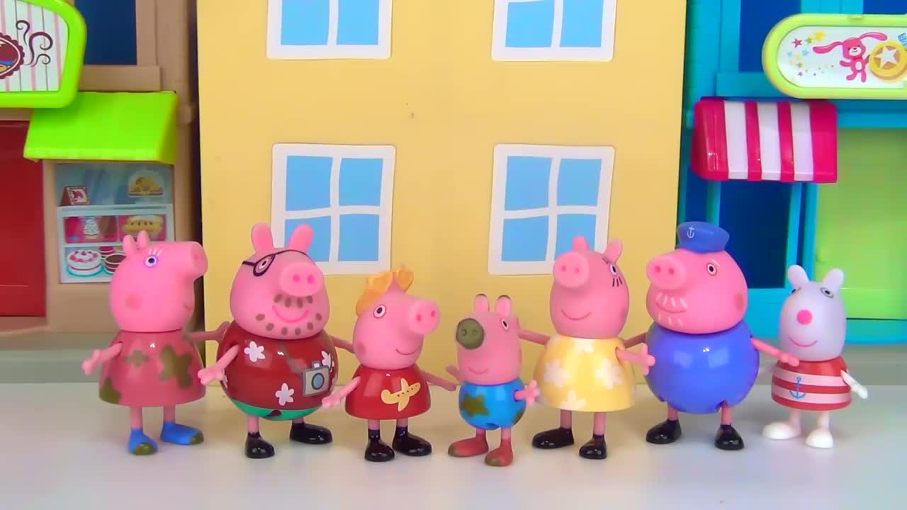 How to Make Play-doh Creations with Peppa Pig & Family using Cookie Cutters-2