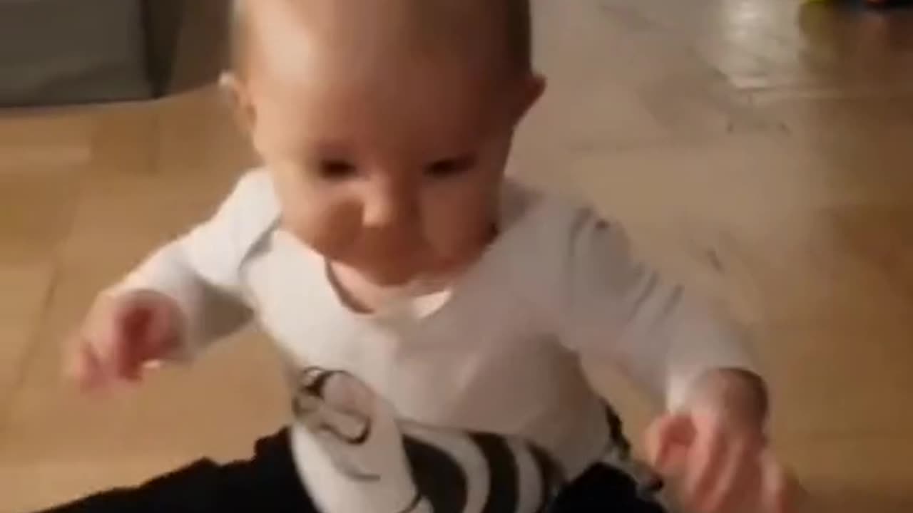 Funny 🤣 video baby dance Michael Jackson