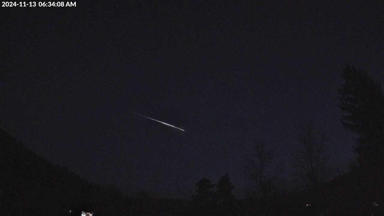 Meteor Lights Up Sky in Montana