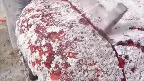 Breaking a red glass slag rock 🔨