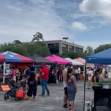 Visiting the Farmer's Market in The Woodlands Texas