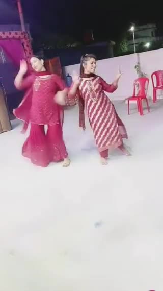 Pakistani shazadi Live crash car new dance