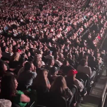 What a crowd for Tucker and Russell Brand in Phoenix tonight