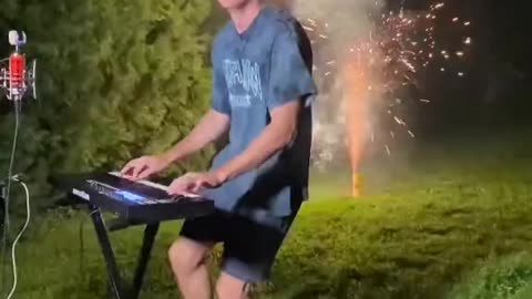 And then this happened #piano #cyran #newbeat #fireworks #edm