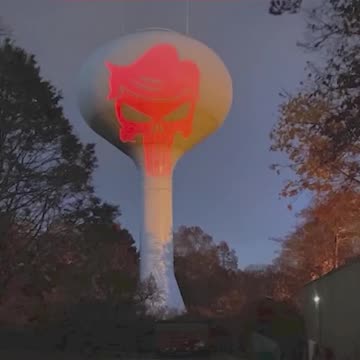 This dude is a MAGA hero.