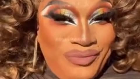 Biden Brings Drag Queens Over To The WH