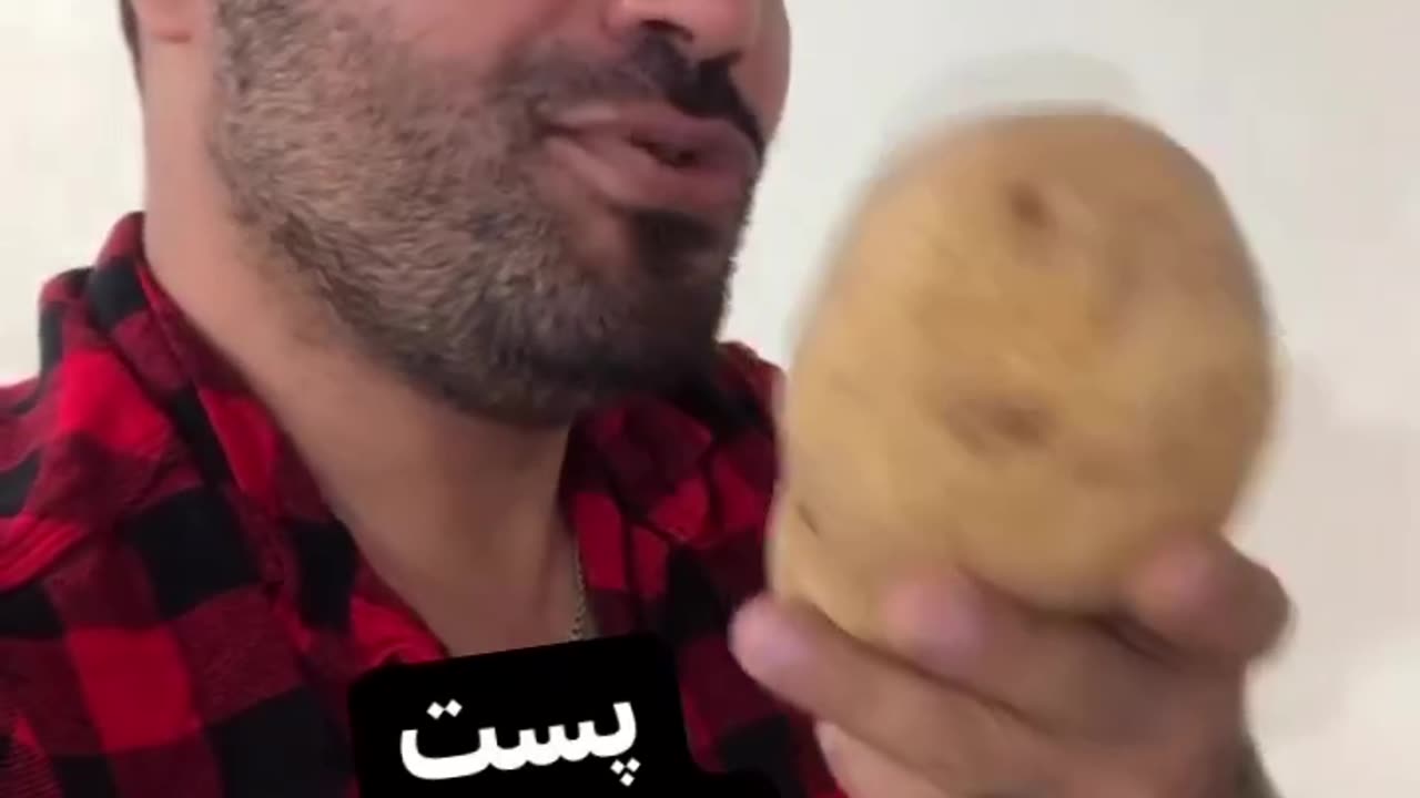 استوريها و طنزهاي سياسي شاكر بوري مسؤول در وزارت ارتباطات